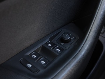Volkswagen Passat B8 Variant 1.6 TDI BlueMotion SCR 120KM 2017 VW Passat 1.6 TDI, Klima, Klimatronic, Parktronic, zdjęcie 18