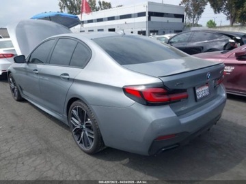 BMW Seria 5 G90-91 2023 BMW Seria 5 M550 I xDrive 2023 4.4l 4.4 Benzyna 523KM, zdjęcie 2