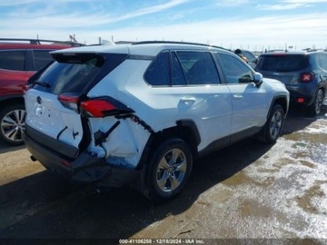 Toyota 2024 Toyota RAV4 2024r., XLE, od ubezpieczalni 2.5 Benzyna 203KM, zdjęcie 6