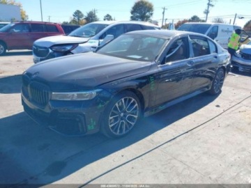 BMW Seria 7 G70 2022 BMW Seria 7 750i xDrive 2022 4.4l 4.4 Benzyna 523KM, zdjęcie 1