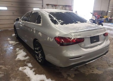 Mercedes Klasa E W213 Kombi Facelifting 2.0 E300 258KM 2021 Mercedes-Benz Klasa E MERCEDES-BENZ E 350 4MATIC 2.0 Benzyna 259KM, zdjęcie 4