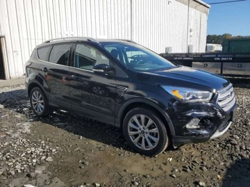 Ford Escape III 2.0 EcoBoost 243KM 2018 Ford Escape 2.0 Benzyna 242KM 4X4 wersja Titanium, mala szkoda 2.0 242KM, zdjęcie 3