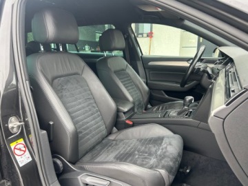 Volkswagen Passat B8 Variant 2.0 TDI BlueMotion SCR 190KM 2018 R-Line* Webasto* ACC*Kamera* EL Klapa* Navi* GWARANCJA, zdjęcie 22