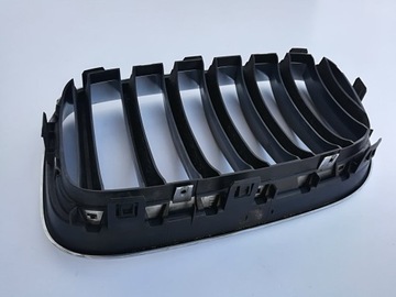 BMW F25 X3 Решетка передняя правая, М-пакет 7210726