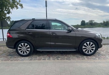 Mercedes Klasa M W166 Off-roader 350 BlueTEC 4MATIC 258KM 2014 Mercedes-Benz ML Mercedes-Benz ML 3.0 Diesel 258KM, zdjęcie 4