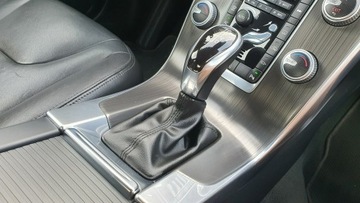 Volvo S60 II Sedan Facelifting 2.0 D3 DRIVE-E 150KM 2015 Volvo S60 2.0 D3 150KM # Momentum # NAVI # Automat, zdjęcie 24