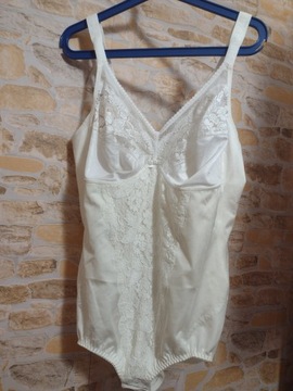 (44/XXL) Triumph/Body Mocno modelujące, jak NOWE