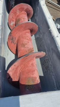 Шнековый питатель для опилок и щепы / 28, 29 /