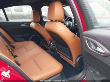 Alfa Romeo Giulia II Sedan Facelifting 2.0 Turbo 280KM 2022 Alfa Romeo Giulia 2022r, TI, AWD, 2.0L 2.0 Benzyna 280KM, zdjęcie 12