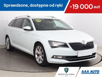 Skoda Superb III Kombi 2.0 TSI 280KM 2018 Skoda Superb 2.0 TSI, Serwis ASO, 4X4, Automat