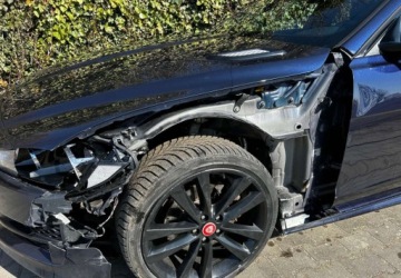 Jaguar XE Sedan 2.0 i4 163KM 2016 Jaguar XE 2.0 Diesel 163KM, zdjęcie 13