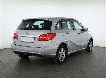 Mercedes Klasa B W246 Sports Tourer 180 BlueEFFICIENCY 122KM 2011 Mercedes B B 180, Navi, Klima, Parktronic, zdjęcie 4