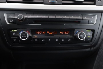 BMW Seria 3 F30-F31-F34 Touring 2.0 318d 143KM 2013 BMW 3 318 d, Navi, Klima, Klimatronic, Tempomat, zdjęcie 15