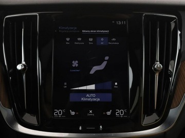 Volvo V60 II  Kombi 2.0 T8 Twin Engine 390KM 2019 Volvo V60 GRATIS! Pakiet Serwisowy o wartości, zdjęcie 26