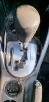 Mitsubishi Outlander II 2011 Mitsubishi Outlander 2011r, 2.4 LPG. AUTOMAT. Przetarty lewy bok. Jezdzi., zdjęcie 13