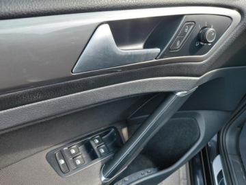 Volkswagen Golf VII Hatchback 3d 2.0 TDI BlueMotion Technology 150KM 2016 Volkswagen Golf Allstar Navi Klimatronik Radar LED 2xPDC 2.0 Diesel 150KM, zdjęcie 8