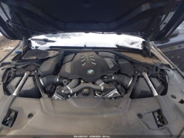 BMW Seria 7 G70 2022 BMW Seria 7 750 I XDRIVE, 2022r., 4x4, 4.4L 4.4 Benzyna 523KM, zdjęcie 11