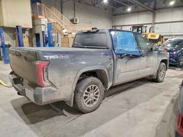 Toyota Tundra II 2022 Toyota Tundra Crewmax SR 2022 3.4 Benzyna 389KM, zdjęcie 3