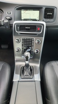 Volvo S60 II Sedan Facelifting 2.0 D3 DRIVE-E 150KM 2015 Volvo S60 2.0 D3 150KM # Momentum # NAVI # Automat, zdjęcie 19