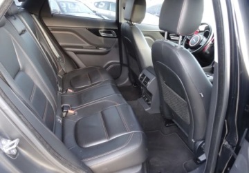 Jaguar F-Pace SUV 3.0 TDV6 300KM 2016 Jaguar F-Pace 3.0D 300KM Automat Led Skora Navi Bezwypadkowy Zarejestrowany, zdjęcie 15