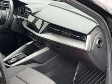 Audi A3 8Y Sportback 1.5 35 TFSI 150KM 2023 Audi A3 Sportback Tempomat , Kamera Cofania , Smartphone Interfejs 1.5, zdjęcie 11