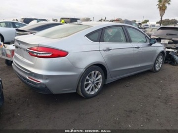 Ford Fusion 2020 Ford Fusion 2020 FORD FUSION HYBRID SE 2.0 Hybryda 141KM, zdjęcie 6