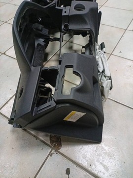 DESKA ROZDĚLOVAČE KONZOLA MERCEDES-BENZ E-CLASS W212 2011ROK USA