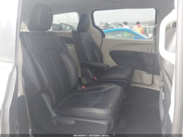 Chrysler Pacifica II 2023 Chrysler Pacifica Hybrid Touring L , 2023r., 3.6L 3.6 Hybryda Plug-in 260KM, zdjęcie 9