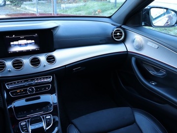 Mercedes Klasa E W213 Limuzyna 2.0 220d 194KM 2016 Mercedes E E 220 d, Salon Polska, Serwis ASO, zdjęcie 7