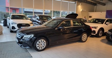 Mercedes Klasa C W205 Kombi Facelifting 1.6 160 129KM 2018 Mercedes-Benz Klasa C 1.6 Benzyna 129KM