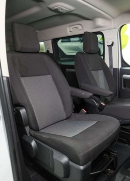 Toyota Proace II Furgon Medium 2.0 D-4D 177KM 2022 Toyota Proace Verso Verso 2.0 D4-D Long Business Aut. 2.0 Diesel 177KM, zdjęcie 24