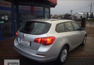 Opel Astra J Sports Tourer Facelifting 1.6 CDTI ecoFLEX 110KM 2015 Opel Astra Opel Astra J ASTRA 1.6 Diesel 110KM, zdjęcie 6