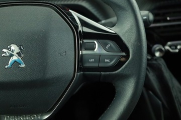 Peugeot 2008 II SUV 1.2 PureTech 100KM 2023 Peugeot 2008 1.2 PureTech, Salon Polska, zdjęcie 17