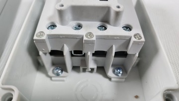 Изоляция главного разъединения. Установка питания Hebel PV DC 32A 4P IP65