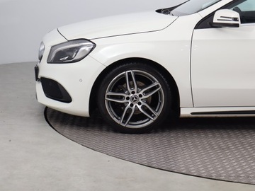Mercedes Klasa A W176 Hatchback 5d Facelifting 180 d 109KM 2016 Mercedes A A 180 d, Skóra, Navi, Klima, Parktronic, zdjęcie 13