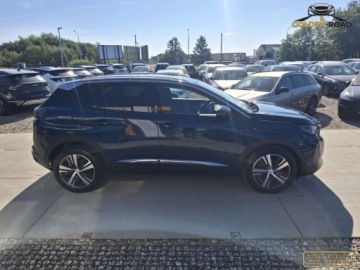 Peugeot 3008 II Crossover Facelifting  1.2 PureTech 130KM 2021 Peugeot 3008 1,2 130KM automat navi kamera alu led pdc oplacony 1.2 130KM, zdjęcie 4