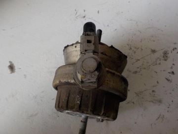 AUDI A6 C6 2.0 TDI ULOŽENÍ ZAVĚŠENÍ 4F0199379G