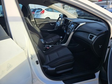 Hyundai i30 II Hatchback 3d 1.4 100KM 2014 Hyundai i30 1,4 benzyna 100KM FIFA World Cup Editi, zdjęcie 9