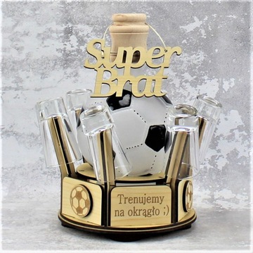 Zestaw Karafka Kieliszki Piłka Nożna TRENUJEMY NA OKRĄGŁO Zawieszka Gratis