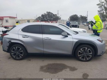 Lexus UX 2023 Lexus UX 250H 2023 2.0l 2.0 Hybryda 181KM, zdjęcie 6