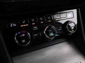 Skoda Superb III Kombi Plug-In Hybrid 1.4 TSI Plug-In-Hybrid 218KM 2020 Škoda Superb Skoda Superb PHEV automat virtual, zdjęcie 27