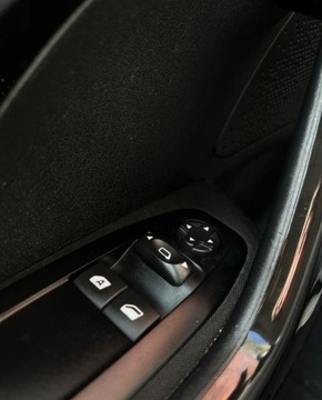 Peugeot 208 I Hatchback 3d 1.2 VTI 82KM 2013 Peugeot 208 Czujniki Parkowania Climatronic Alu Gwarancja w cenie Warszaw, zdjęcie 25