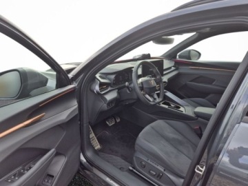 Cupra Terramar SUV Plug-In 1.5 TSI e-Hybrid 204KM 2025 Cupra Terramar Terramar Advantage Edition 1.5 e-Hybrid 204 KM DSG 2025 Aso, zdjęcie 4