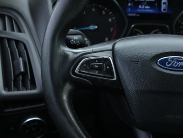Ford Focus III Hatchback 5d facelifting 1.0 EcoBoost 125KM 2015 Ford Focus 1.0 EcoBoost, Salon Polska, Serwis ASO, zdjęcie 18