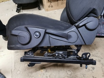 Rączka regulacji fotela Opel Astra IV J 4