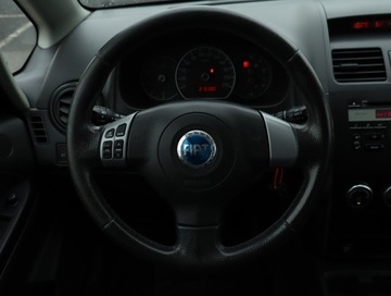 Fiat Sedici 1.9 Multijet 120KM 2007 Fiat Sedici 1.9 MultiJet, 4X4, Klima, zdjęcie 16