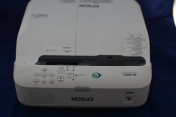 ЖК-проектор Epson EB-685Wi белый