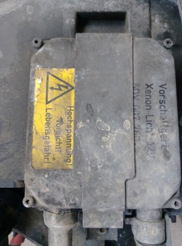 AUDI A6 C5 FACELIFT KOMPLET XENON Z MĚNIČEM