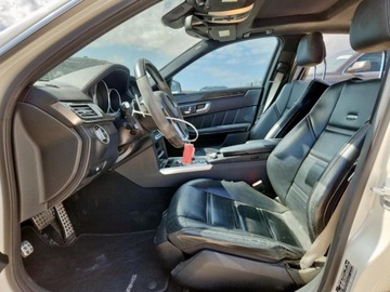 Mercedes Klasa E W212 2014 Mercedes-Benz Klasa E 63 AMG-S 2014 5.5l 5.5 Benzyna 577KM, zdjęcie 7