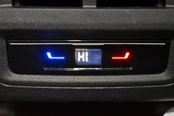 Volkswagen Golf VIII Hatchback 1.5 TSI EVO 150KM 2024 Volkswagen Golf Bezwypadkowy / Salon Polska /, zdjęcie 11